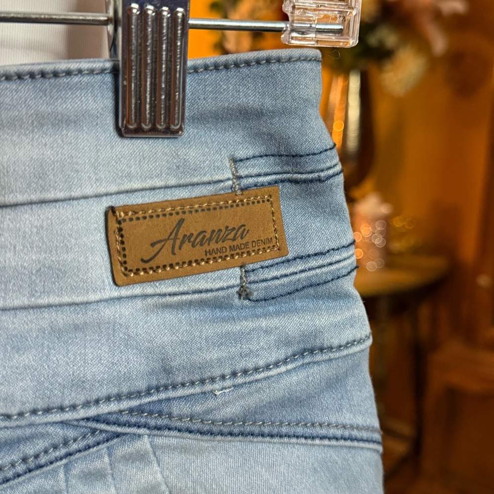 NWT Juniors Aranza Light Blue Skinny Jeans - Picture 7 of 7